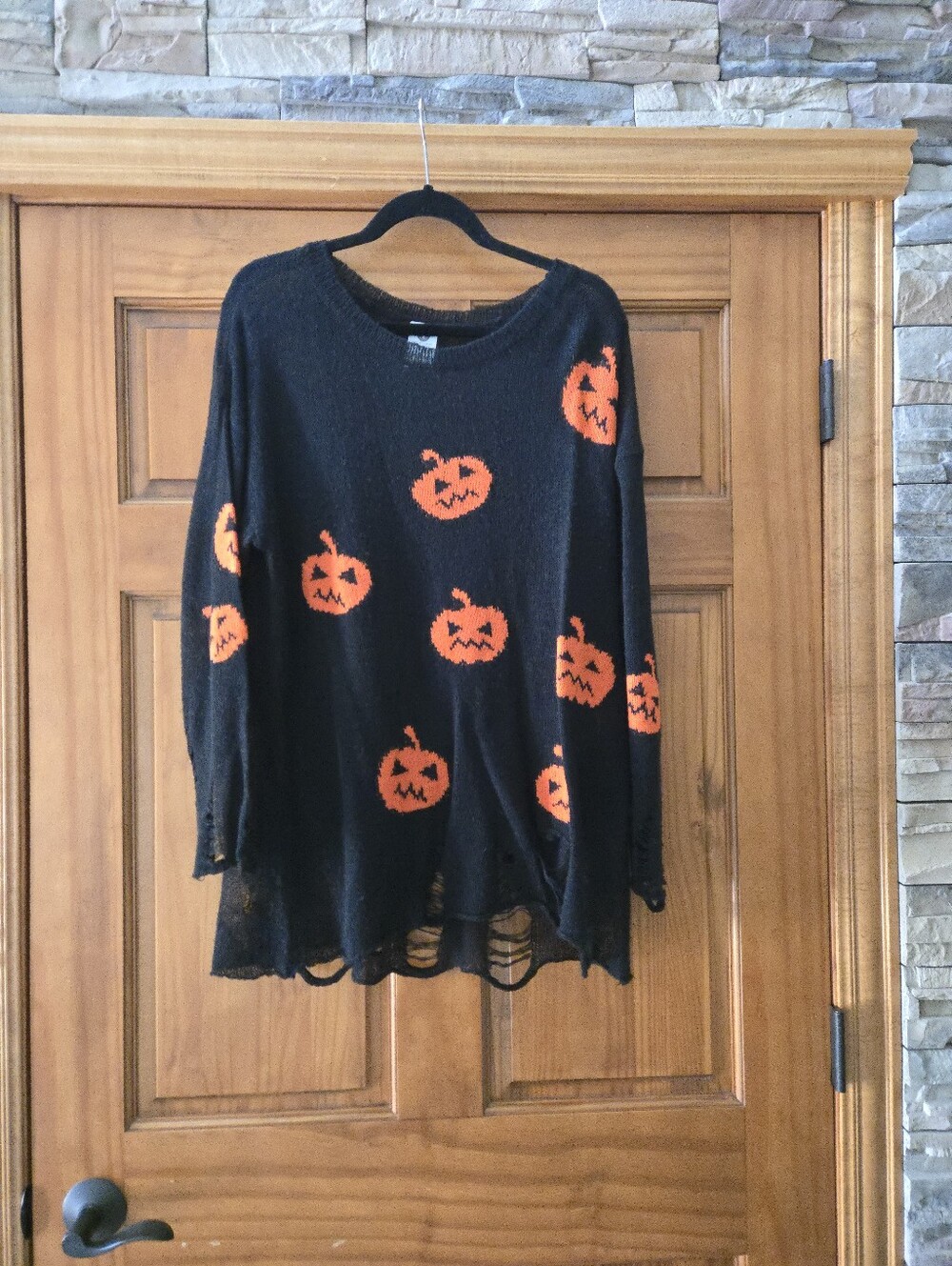 Spirit Halloween Black & Orange Pumpkin Halloween Sweater Purposeful Holes SZ L